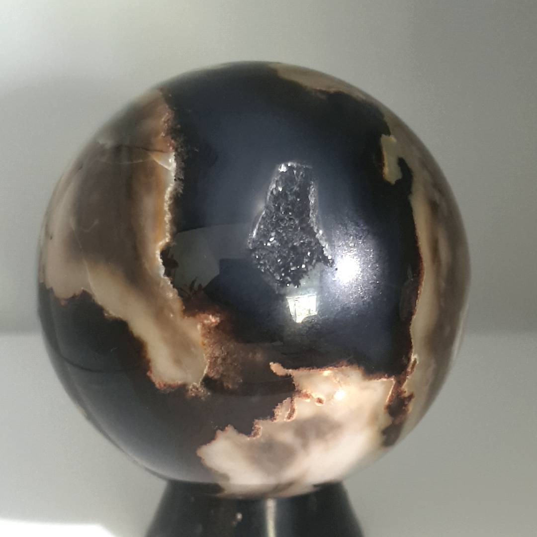 BEAUTIFUL VOLCANO AGATE SPHERE WITH DRUZY